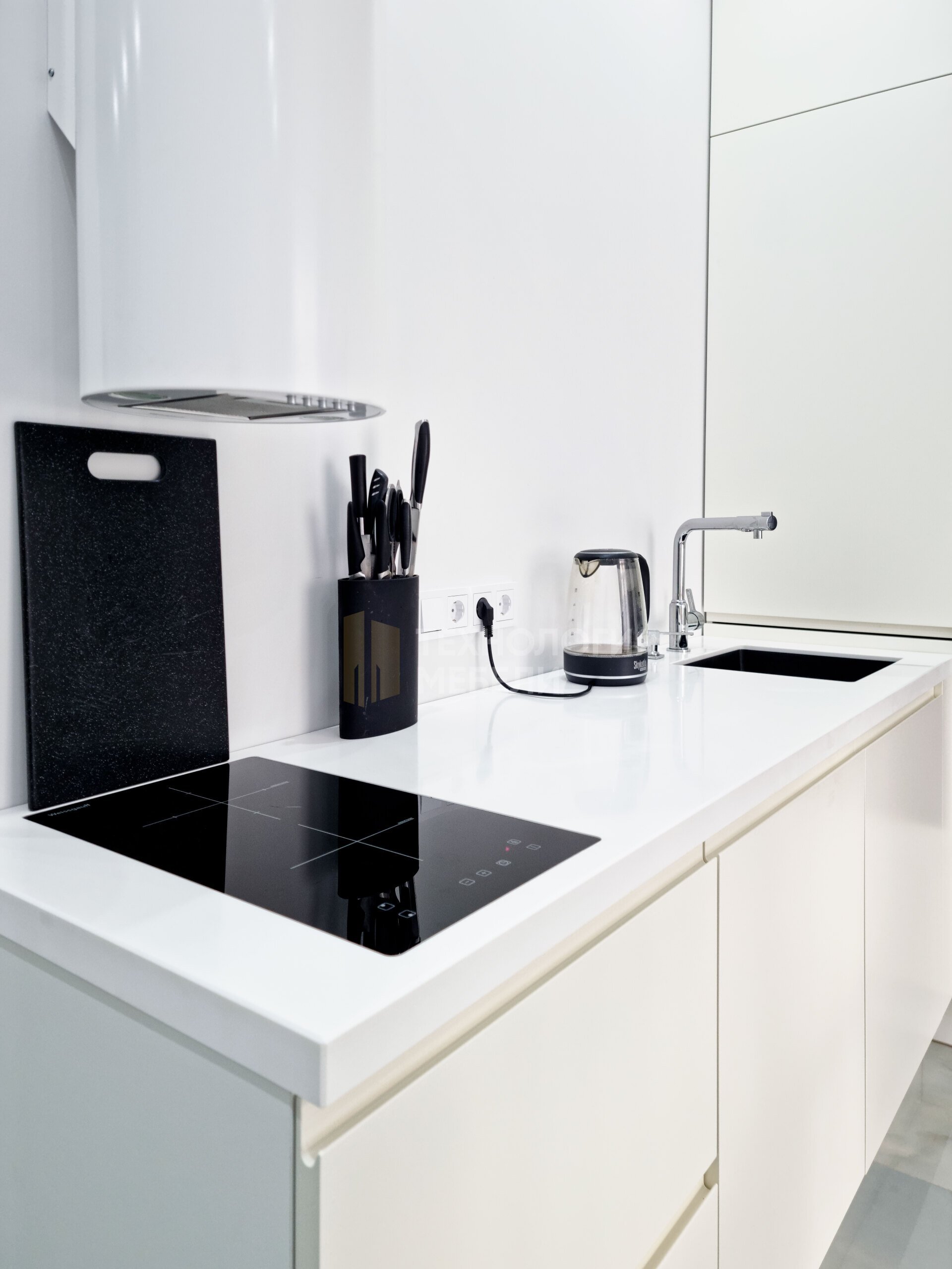 М/10 «Белый минимализм» 