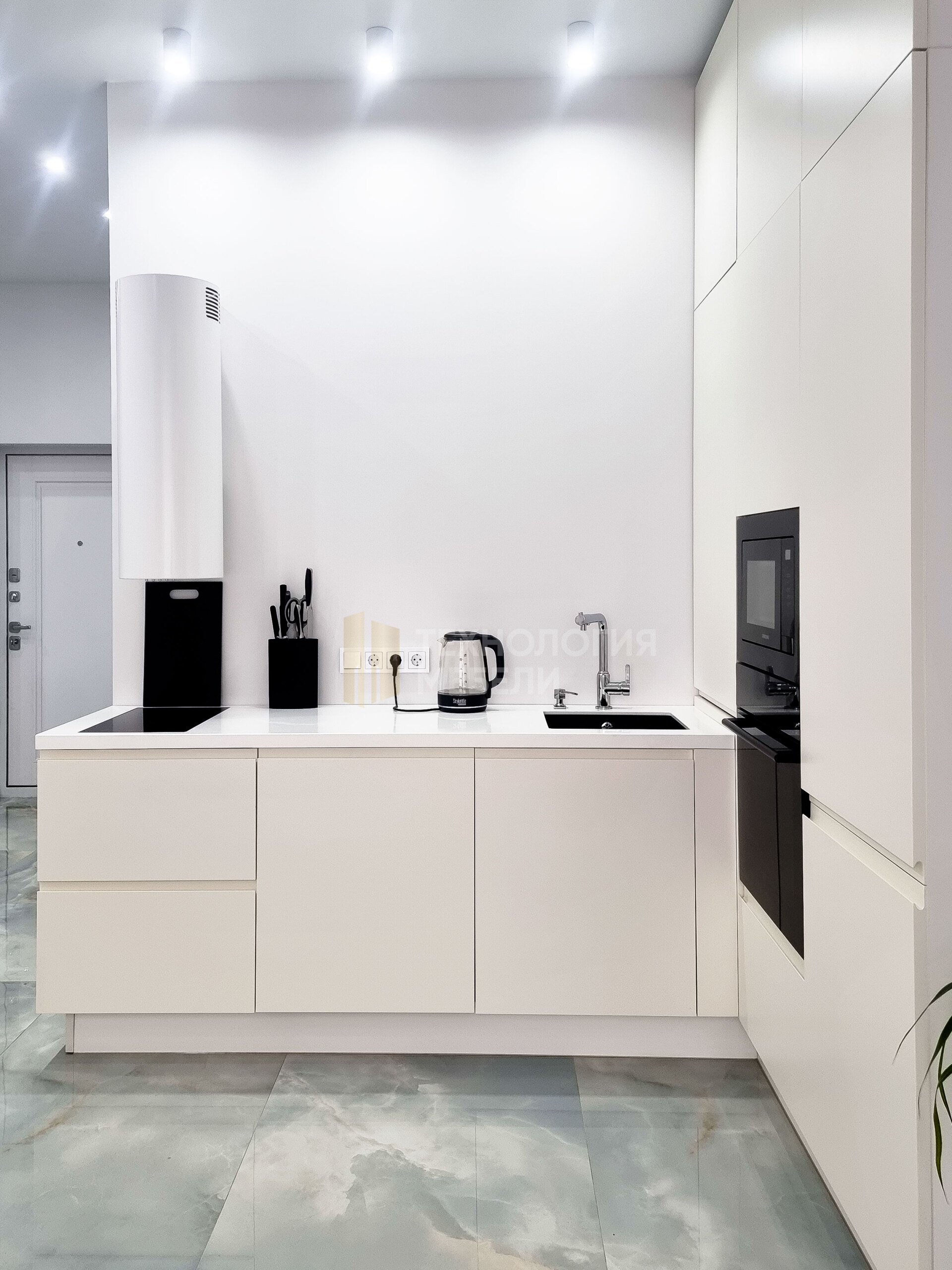 М/10 «Белый минимализм» 